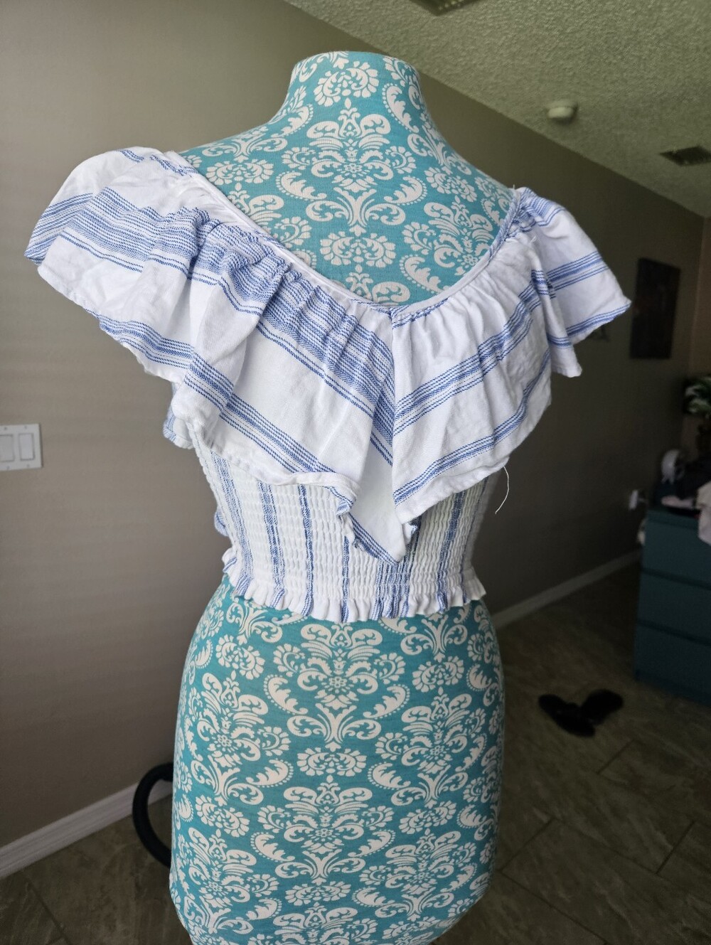 Olive & Grey White & Blue Off-Shoulder Ruffle Crop Top